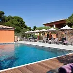 Le Mouillage Hotel 4*