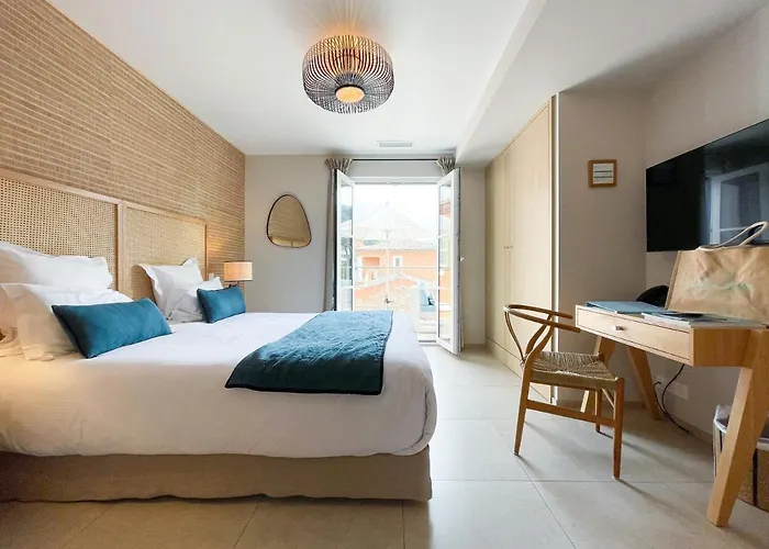 Otel Le Mouillage 4*